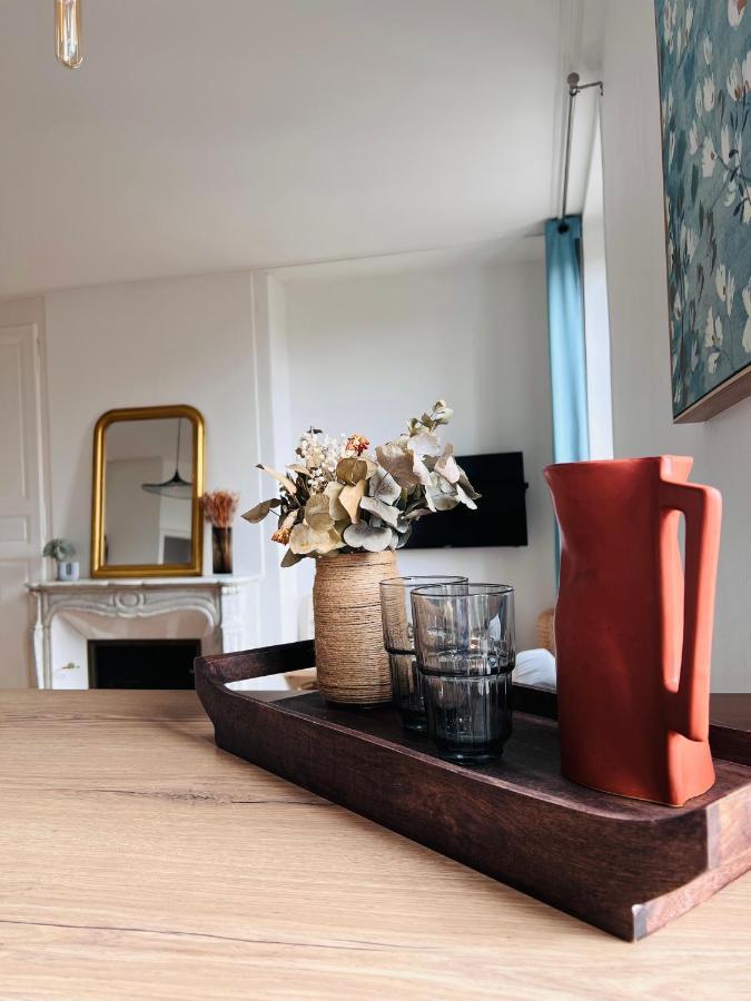 Charmant Appartement Plein Centre Ville - Parking Prive オセール エクステリア 写真