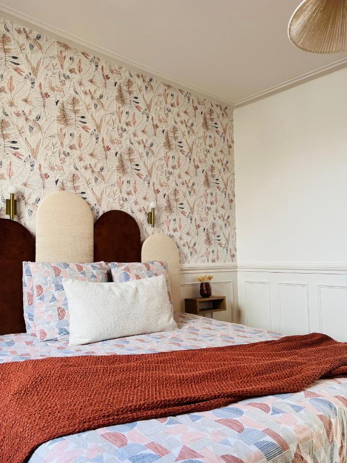 Charmant Appartement Plein Centre Ville - Parking Prive オセール エクステリア 写真