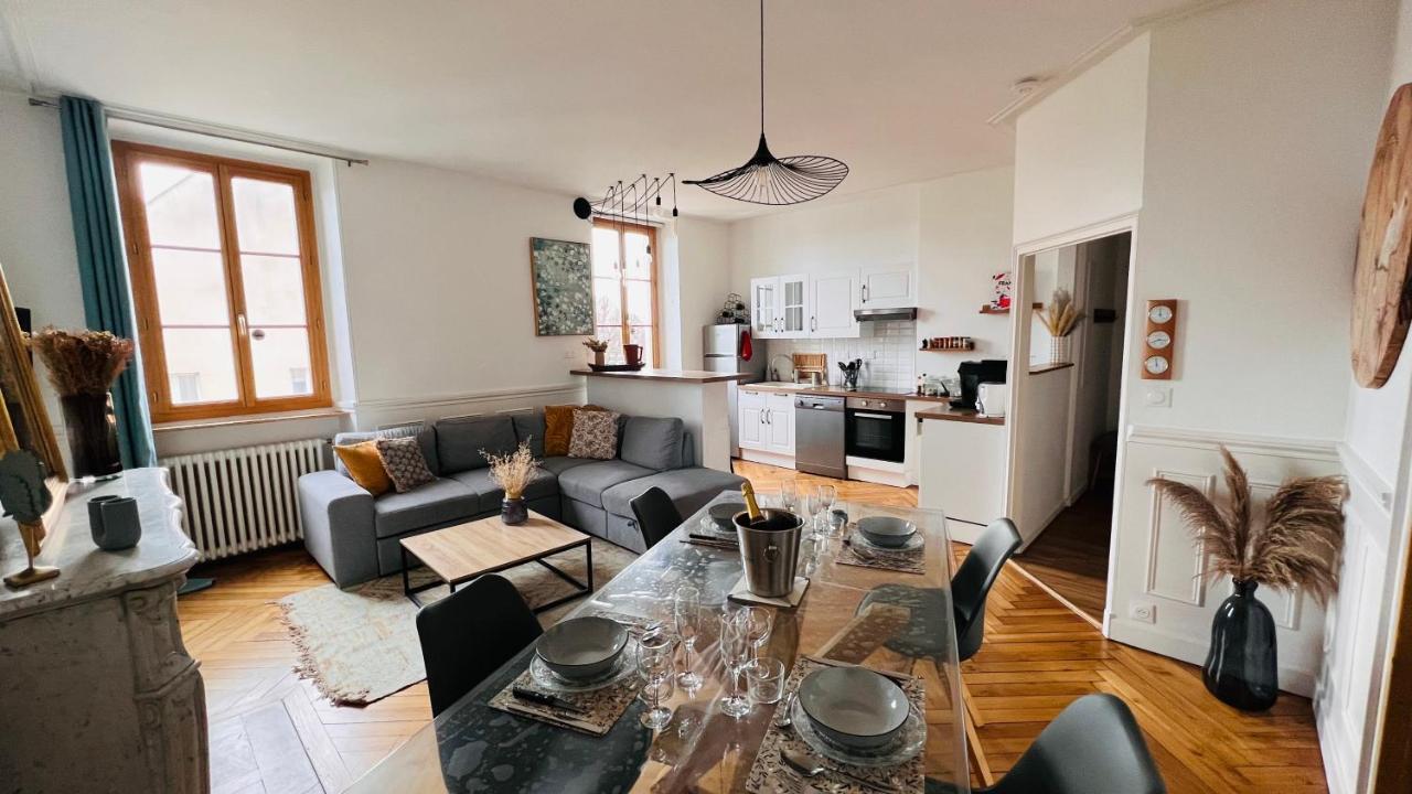 Charmant Appartement Plein Centre Ville - Parking Prive オセール エクステリア 写真