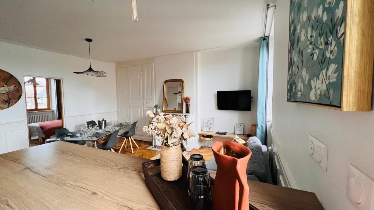 Charmant Appartement Plein Centre Ville - Parking Prive オセール エクステリア 写真