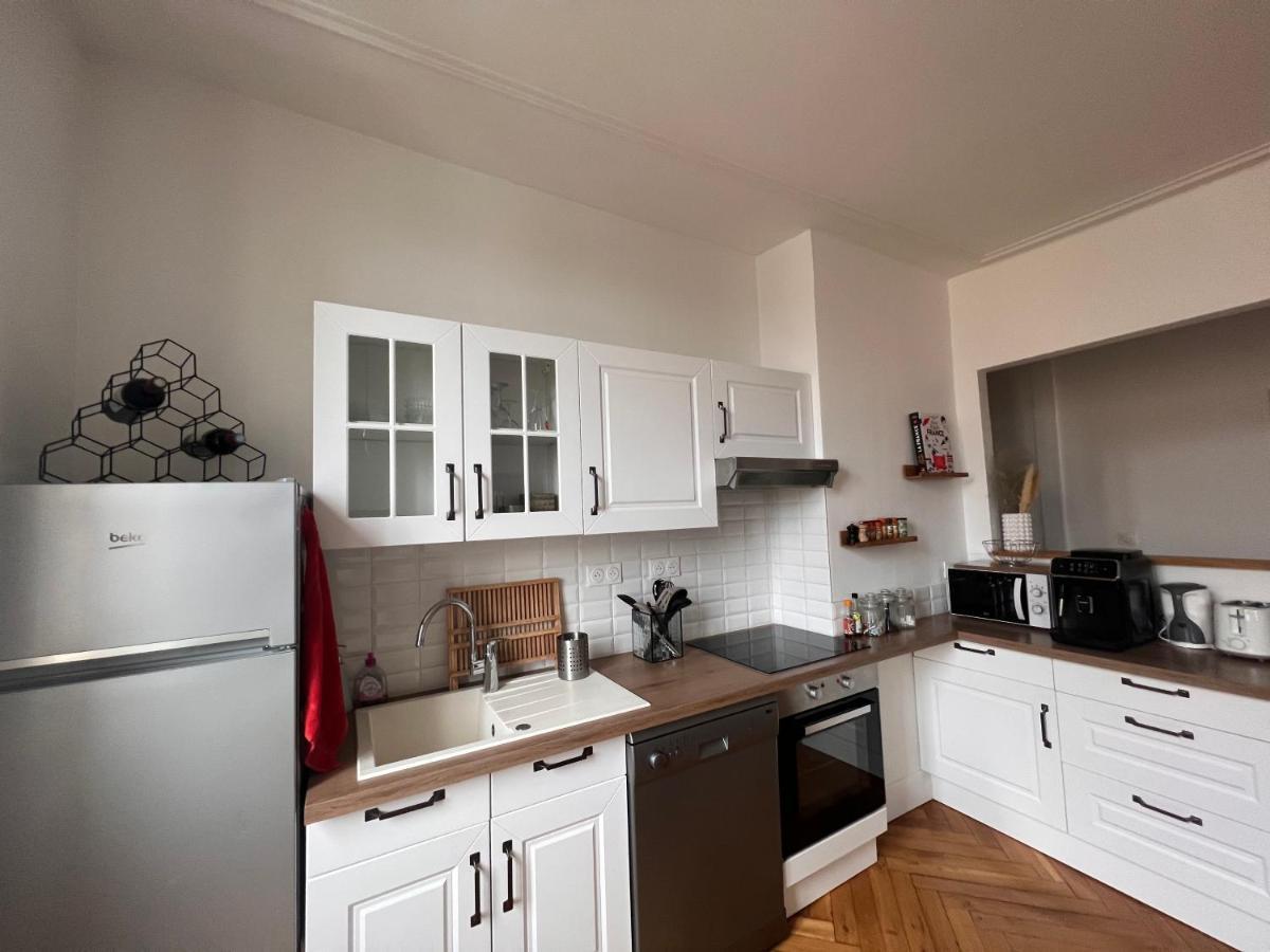 Charmant Appartement Plein Centre Ville - Parking Prive オセール エクステリア 写真